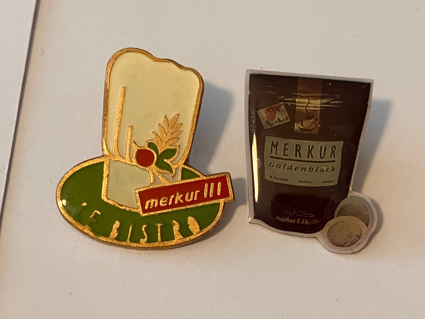 Placchette & Badge: 2 Pin Merkur – Usato da Basel venduto da djwwpp