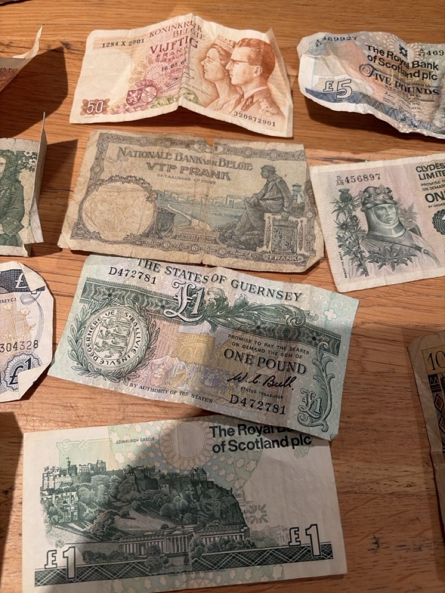 Banconote: Divers billets de banque  – Usato da Echallens venduto da JAR69 2