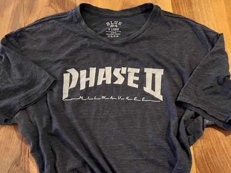 Cooles T-Shirt Phase II Milwaukee, Gr. XL, Top Zustand!