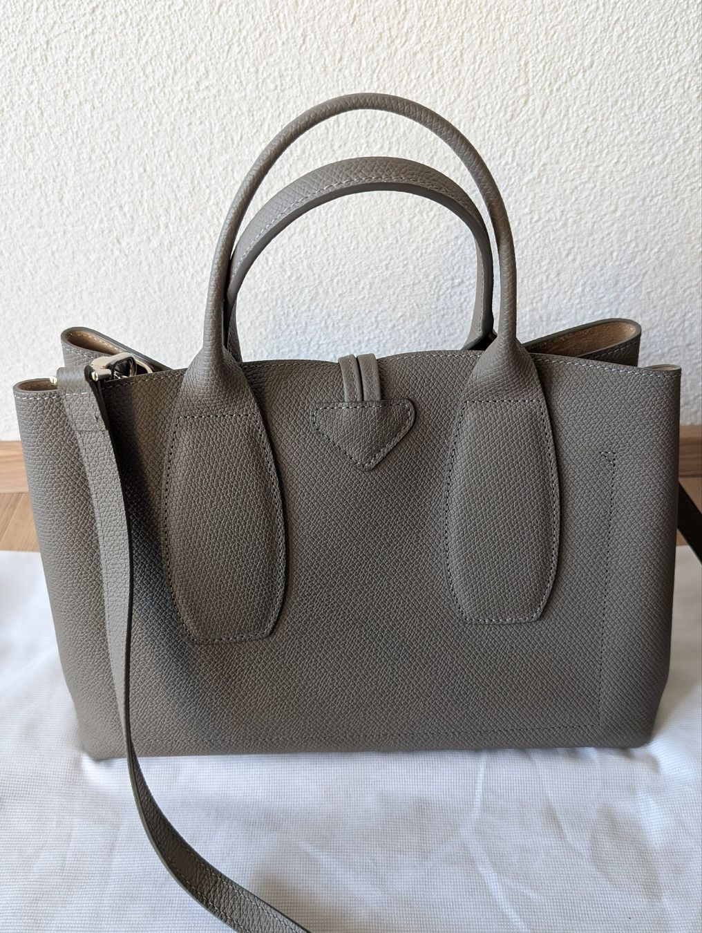 Longchamp Borse da donna: Wunderschöne Handtasche der Marke Longchamp – Usato da Altendorf venduto da pas_m6xn 1