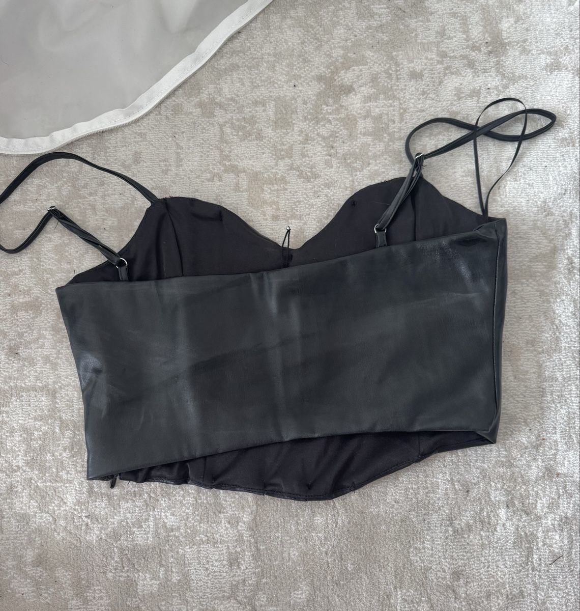 Zara Top: Zara Leder Crop Top – Nuovo (secondo la descrizione) da Zürich venduto da di_archive 2