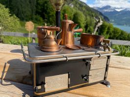 Alter, kleiner, funktionierender Dekokochherd