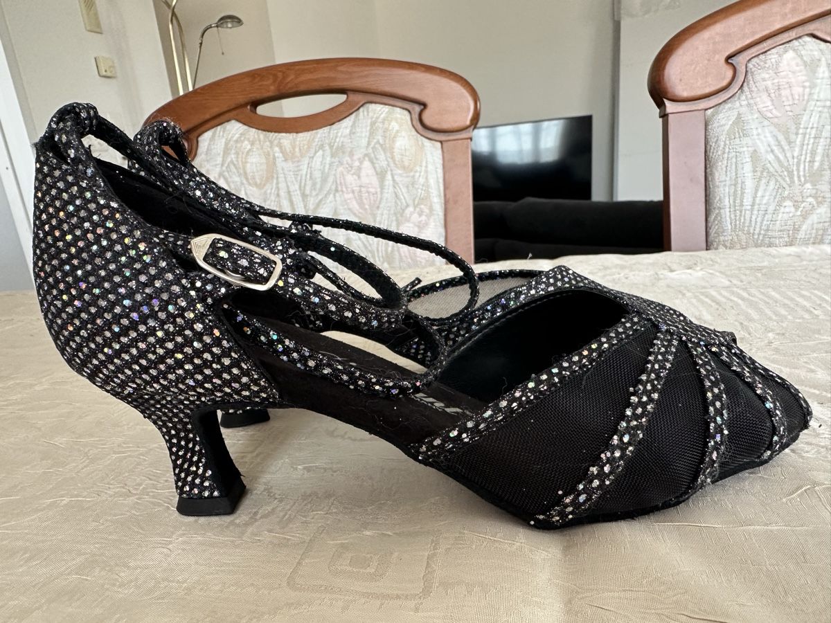 Scarpe da donna: NEUE Tanzschuhe DIAMANT Gr. 38 – Nuovo e nell'imballaggio originale da Wallisellen venduto da funnydance 5