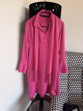 Carolina Herrera pink shirt size S with scarf