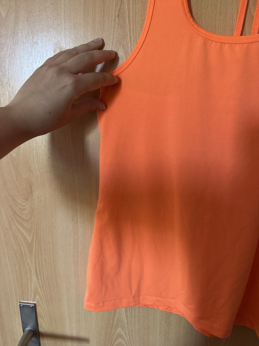 Top: Damen Sporttop Crivit Orange Grösse S – Nuovo (secondo la descrizione) da Ins venduto da maximal_30CHF 1