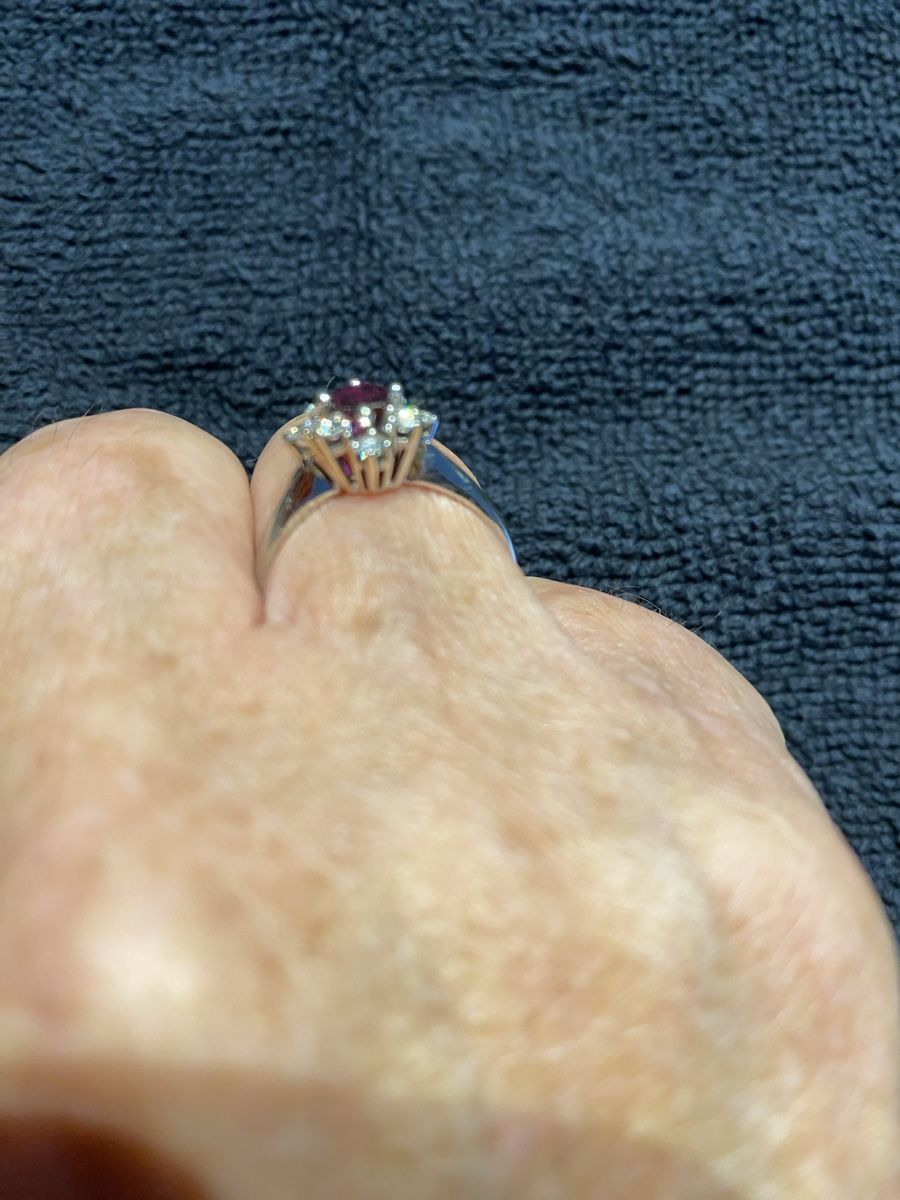Bagues: Ring Weissgold 750, Rubin mit Brillanten – D'occasion à Suhr par weDie007 3