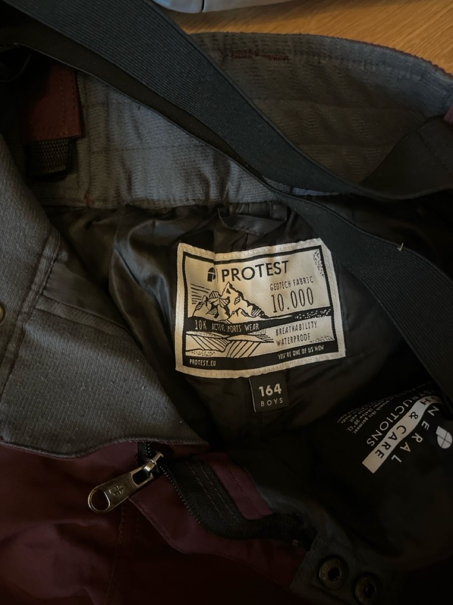 Protest Pantalons: Skihose 164 – D'occasion à Ins par rere23 2