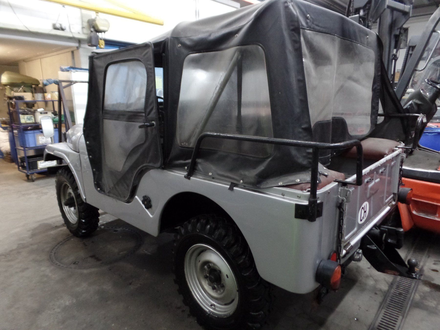 Jeep Automobili: Jeep Willys Universal CJ – Usato da Küssnacht am Rigi venduto da Locki71 4