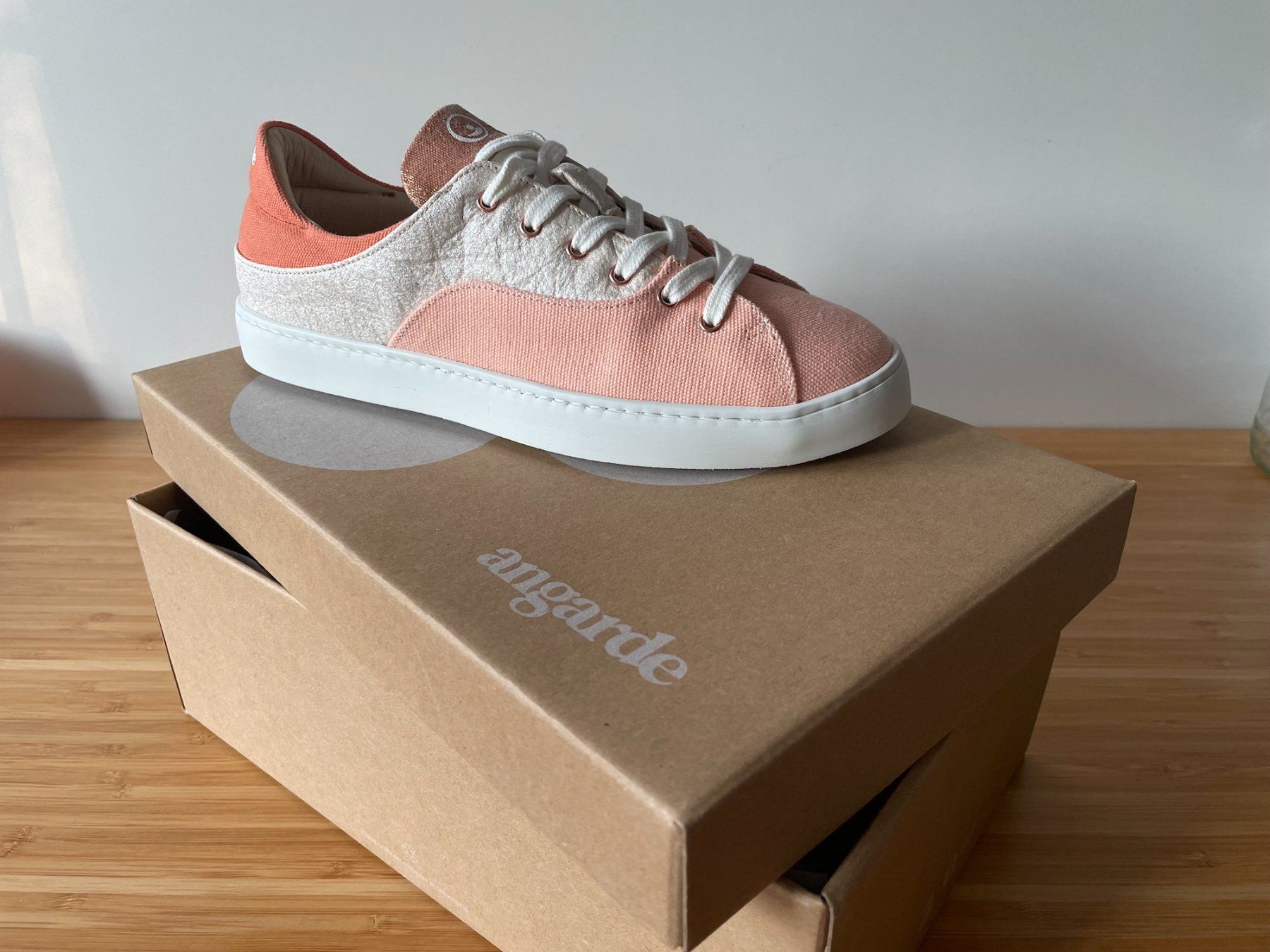 Scarpe da donna: Damen-Sneakers Angarde Gr. 38 NEU – Nuovo e nell'imballaggio originale da Gais venduto da ann_5jlh 1