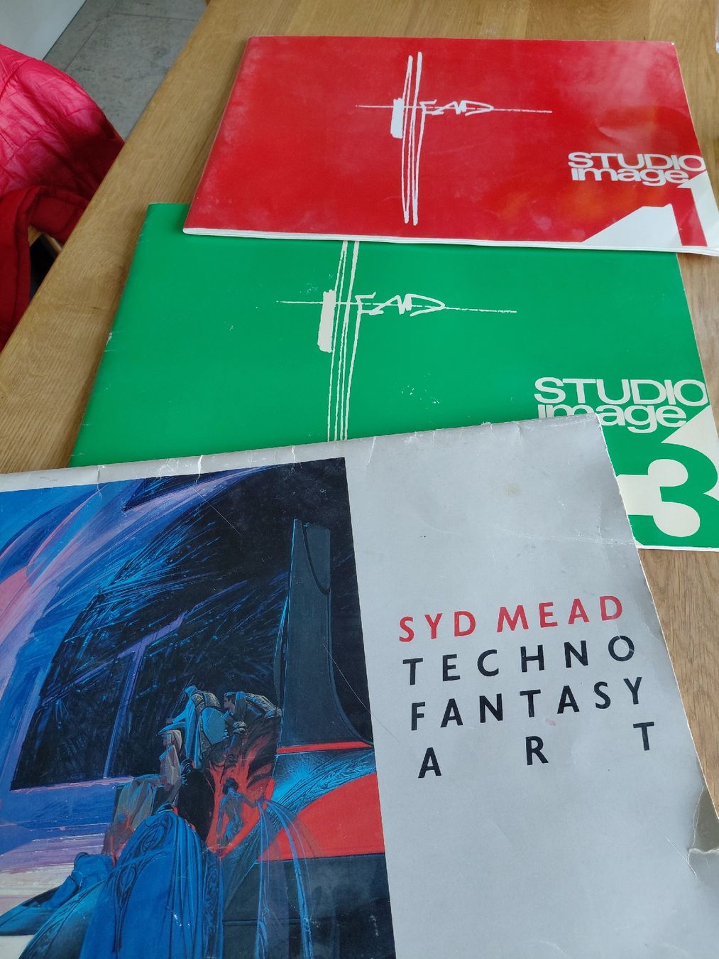 Libri: Syd Mead Studio Image 1&3 + Techno Fantasy Art Buch  – Usato da Kehrsatz venduto da Jadeeeee