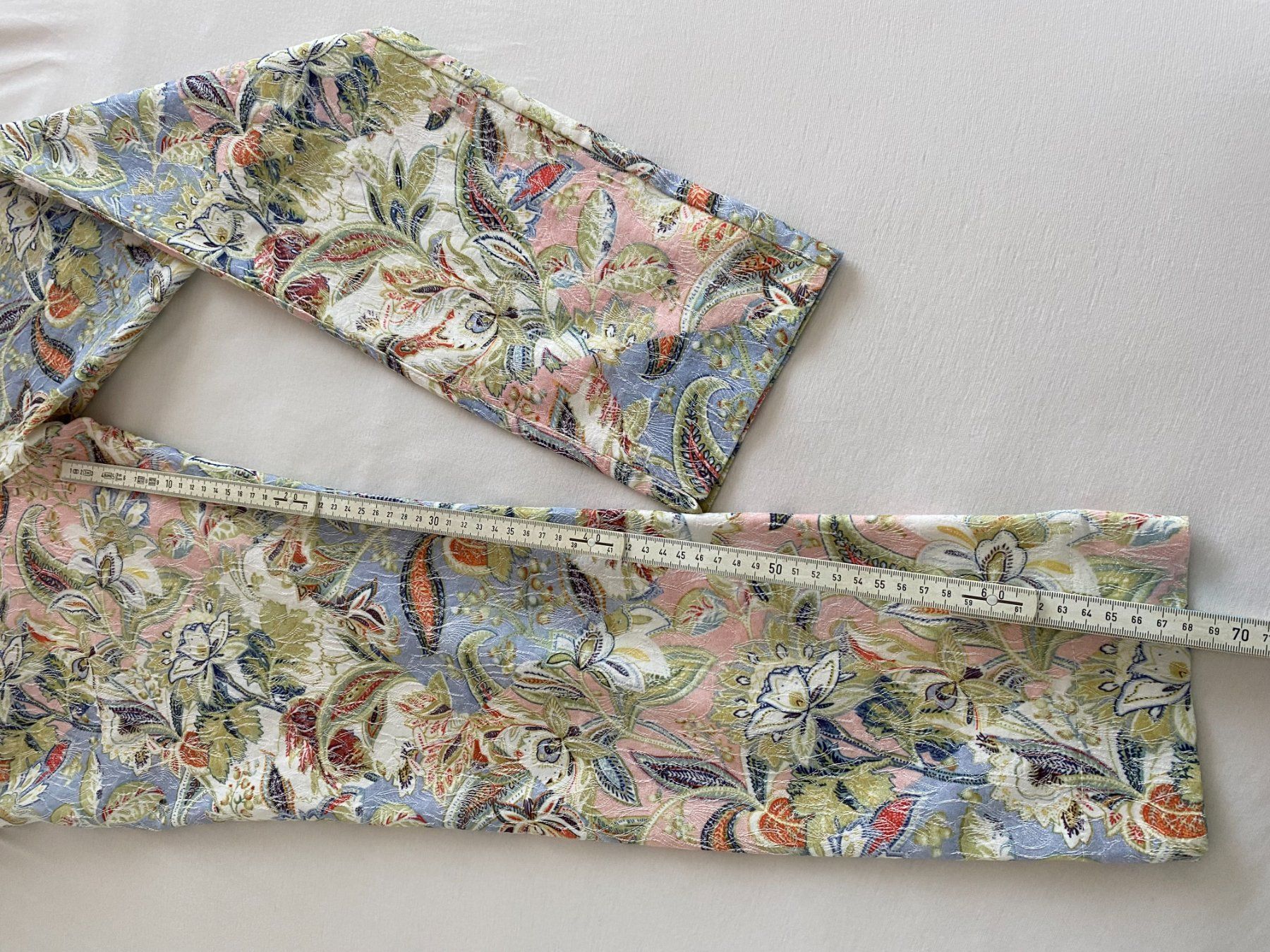 Salewa Jeans: Stretch Damenhose KRIS 7/8  Blumenmuster  Gr. 39  mit Elast – Usato da Niederrohrdorf venduto da park5 5