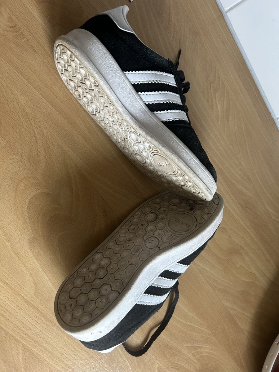 Adidas Damenschuhe: Adidas Sneaker – Gebraucht aus Richterswil von solisoli5 2