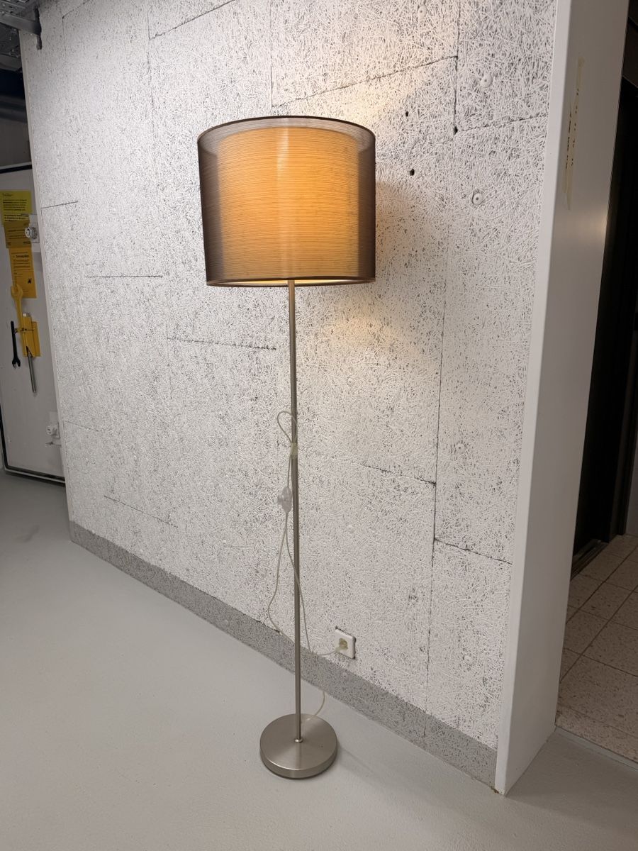 Lampes: Stehleuchte – D'occasion à Zürich par mueller_zh