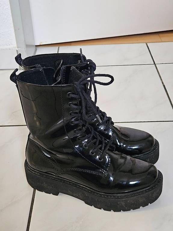 Scarpe da donna: Catwalk Lackstiefel – Usato da Roggliswil venduto da Amita59 1