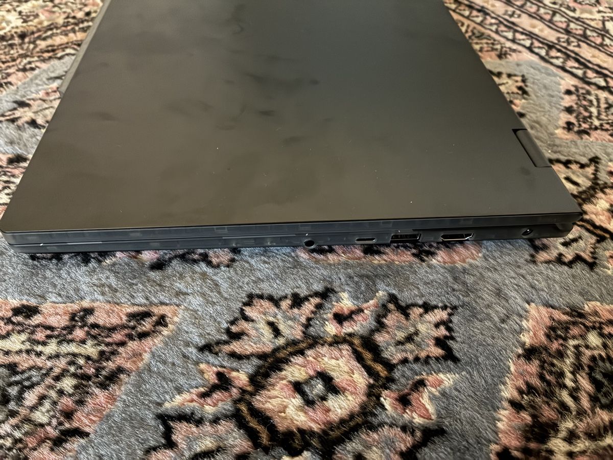 MSI Notebook: MSI Cyborg | RTX5060 | Gaming Laptop – Nuovo (secondo la descrizione) da Tann venduto da Flowerfield 4