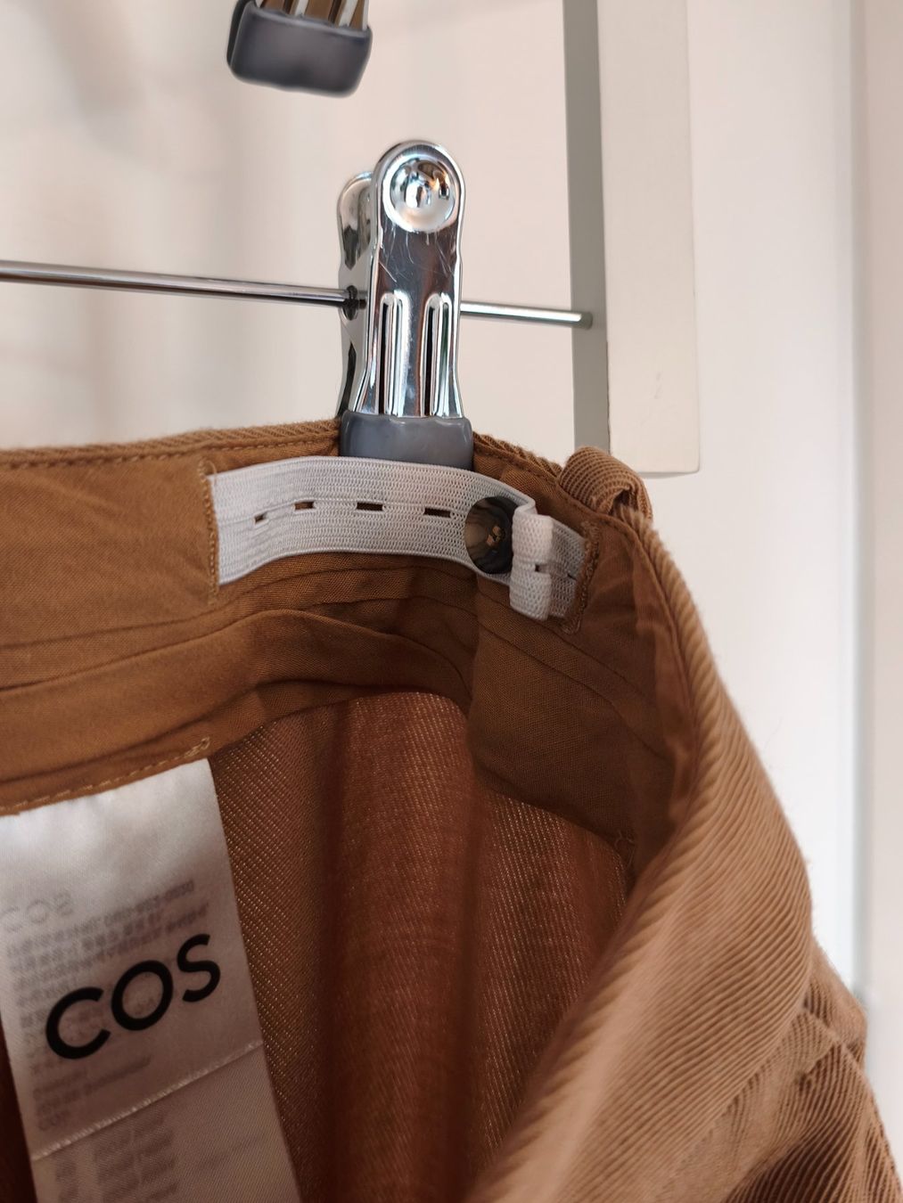 Cos Pantaloni: COS Hose – Usato da Niederrohrdorf venduto da yan_zkz6 4