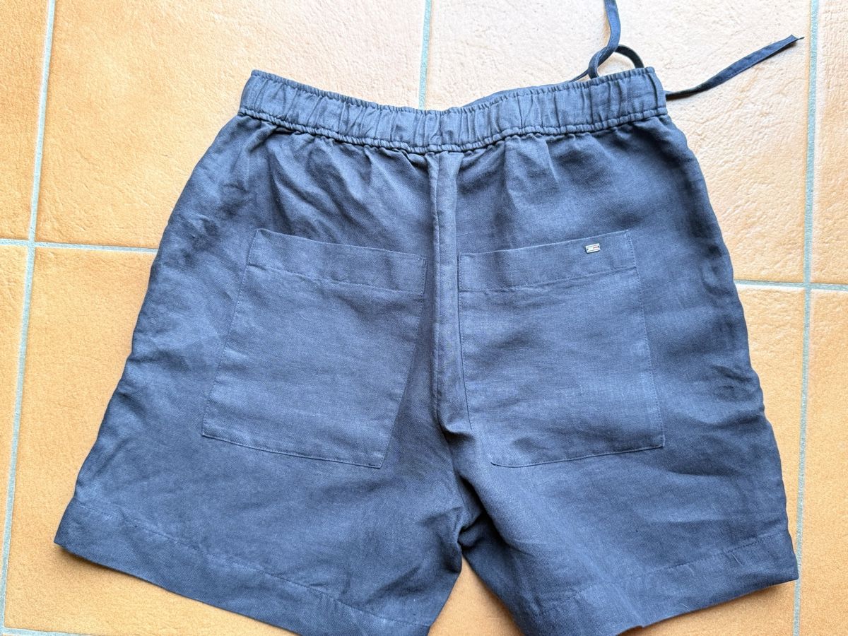 Tommy Hilfiger Pantaloni: Shorts Tommy Hilfiger blu tg.36 – Nuovo (secondo la descrizione) da Bellinzona venduto da bul_mvy5 2