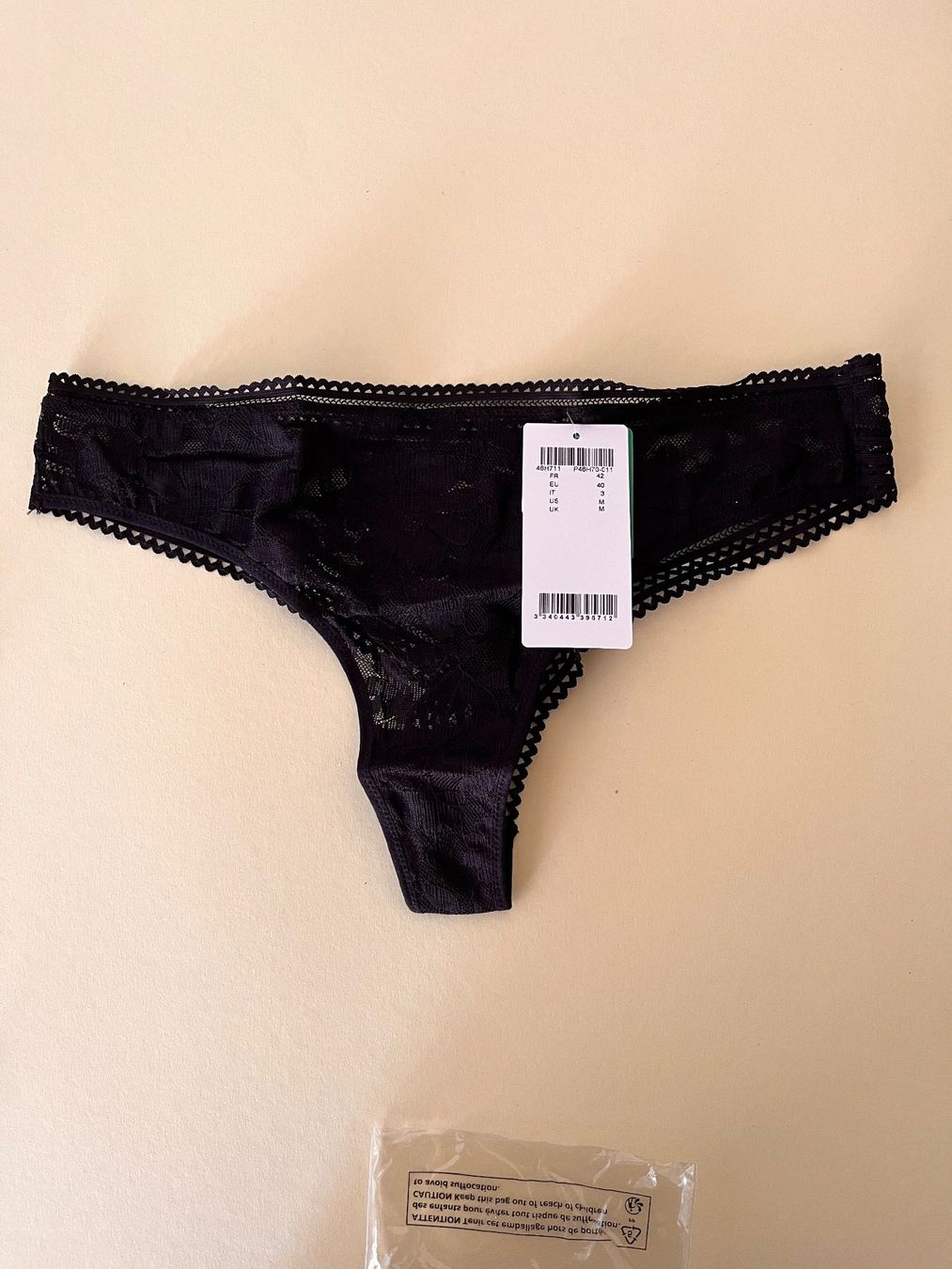 Passionata Altra biancheria intima: String, PASSIONATA, Grösse 40, Schwarz mit Blumenmuster – Nuovo e nell'imballaggio originale da Rudolfstetten venduto da gst_g7xl