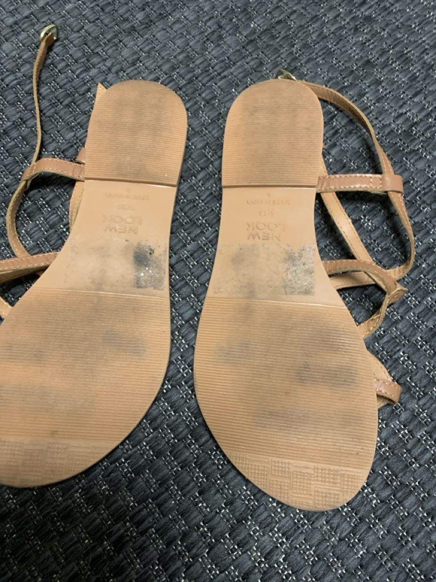 Damenschuhe: Flache Sandalen gr 38 braun – Gebraucht aus Bad Zurzach von Cuore34 1