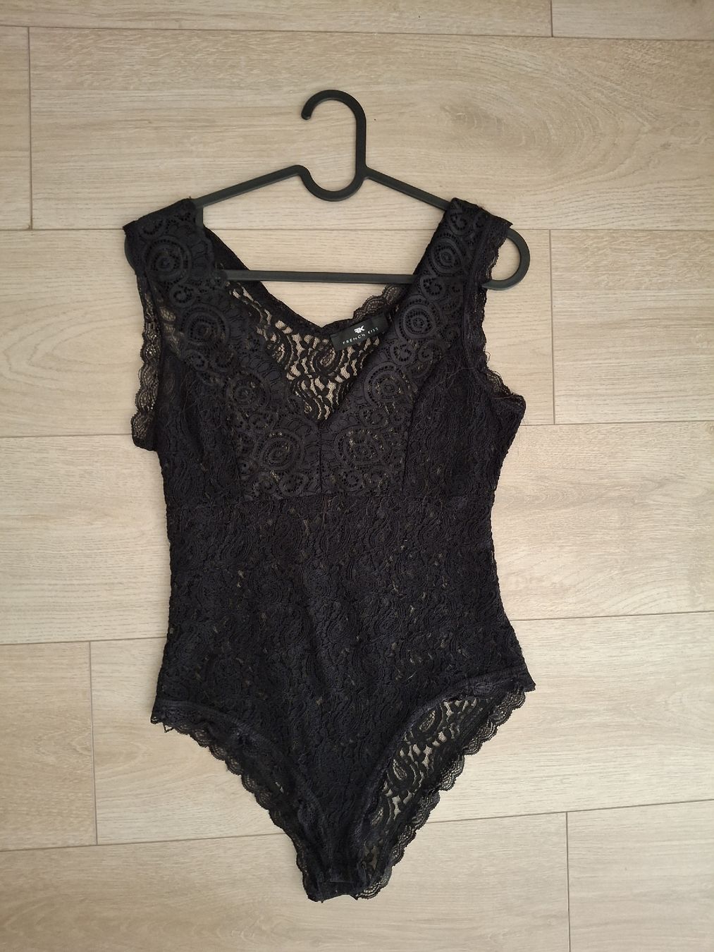 Top: Haut noir dentelle – Nuovo (secondo la descrizione) da Ecublens FR venduto da kla_th5j 2