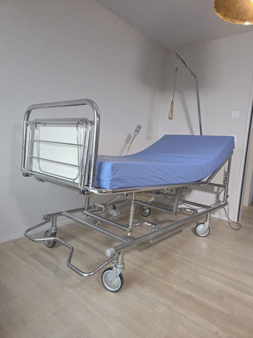Lits: Spital Bett – Neuf (Voir description) à Dietlikon par Knurrli24 1