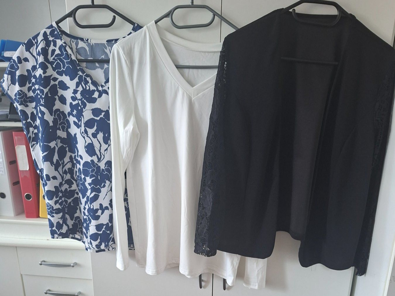 Lots de vêtements: Kleiderpaket  3Teilig M/L Neuwertig – Neuf (Voir description) à Reinach AG par nicki024