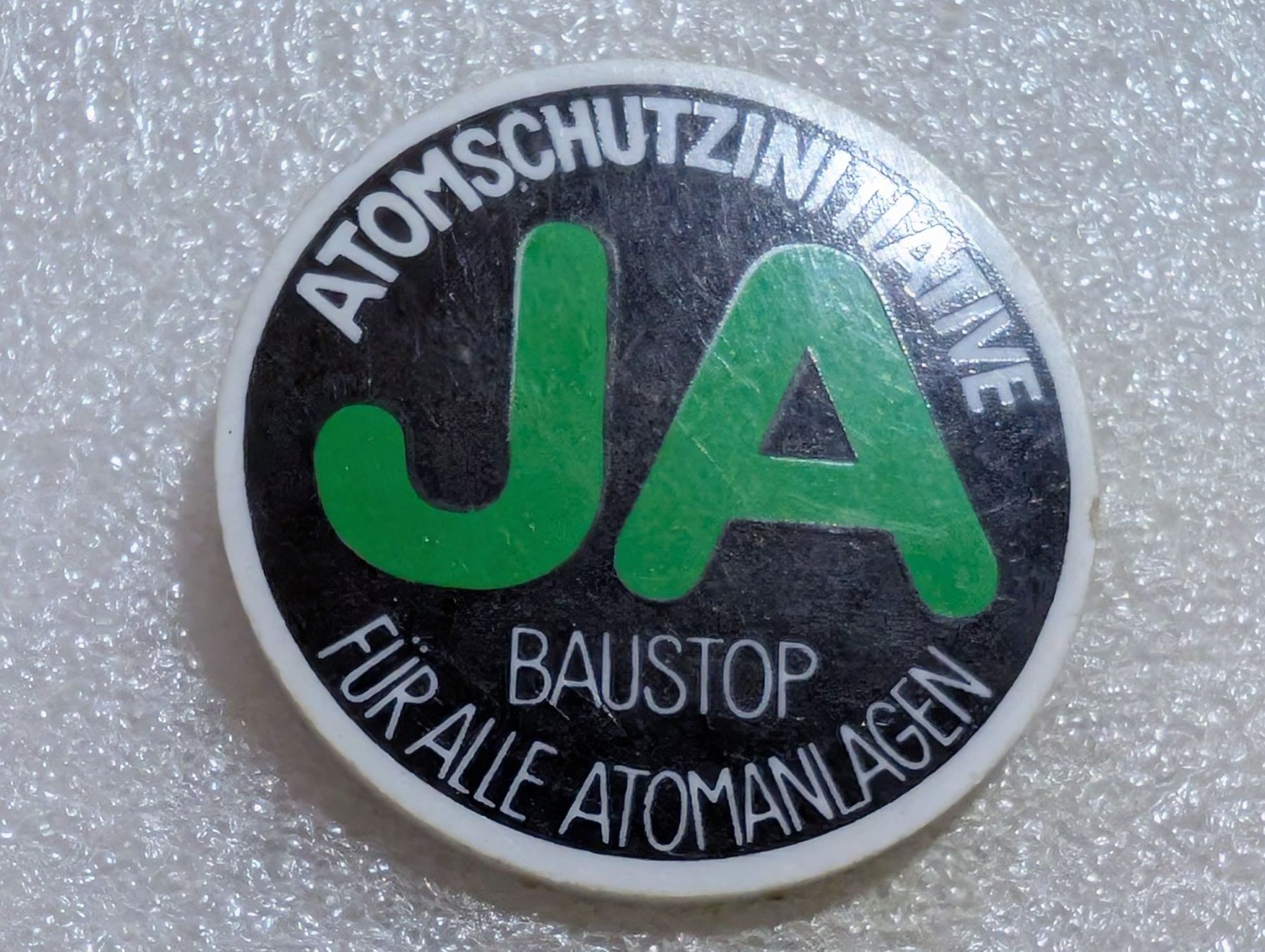 Plaquettes & Badges: Ansteckbutton 235: – D'occasion à Oppligen par Pin-Fall-Shop