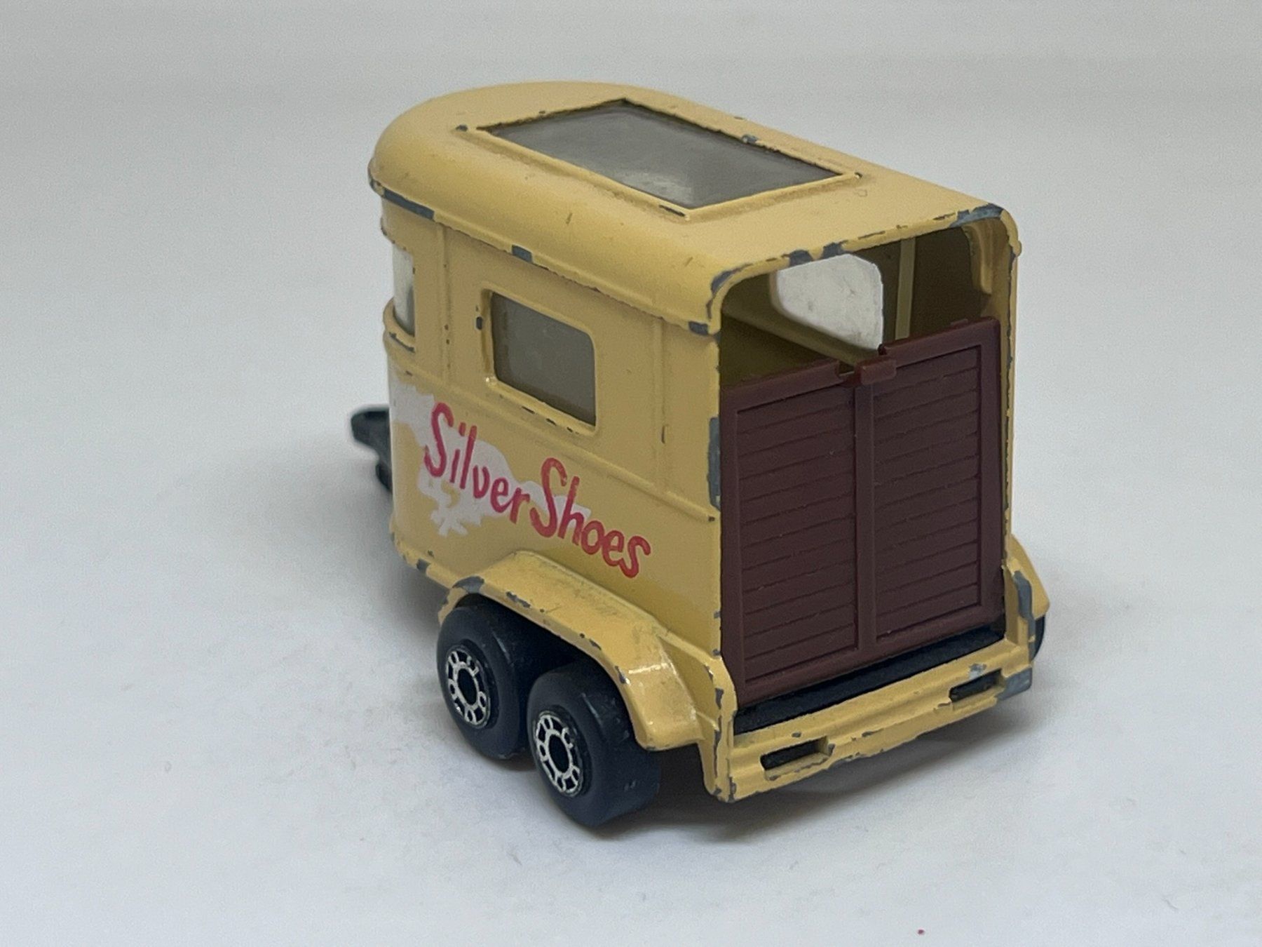 Matchbox Modellini d'auto: Matchbox Pony Trailer #273 – Usato da Wildegg venduto da LaaBoutique 2