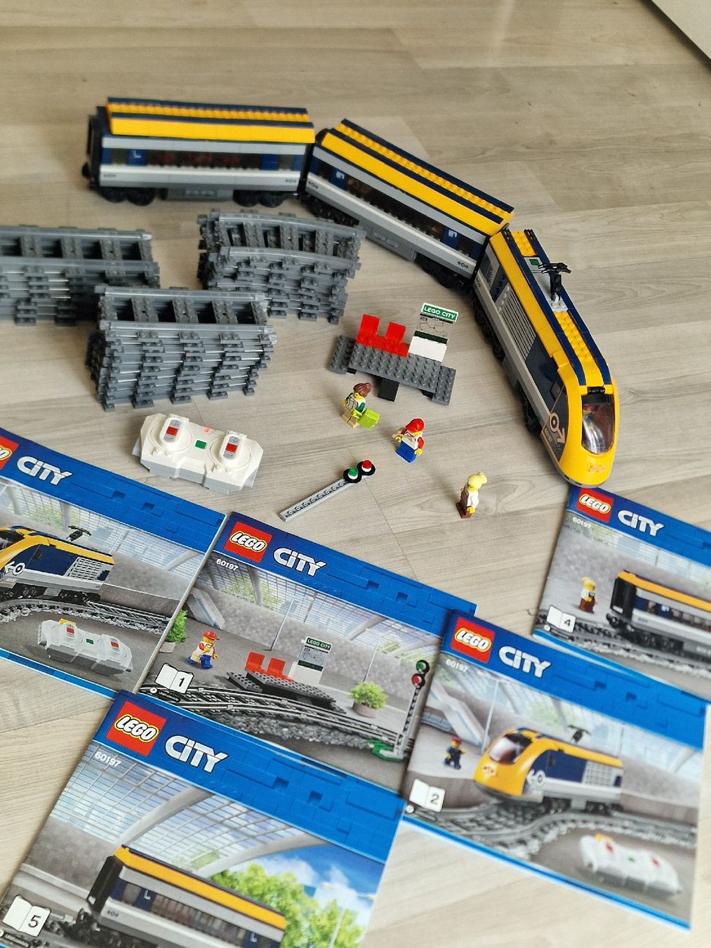 Lego Baukästen: LEGO City Zug Set 60197 – Gebraucht aus Herzogenbuchsee von ioa_zcm6 6