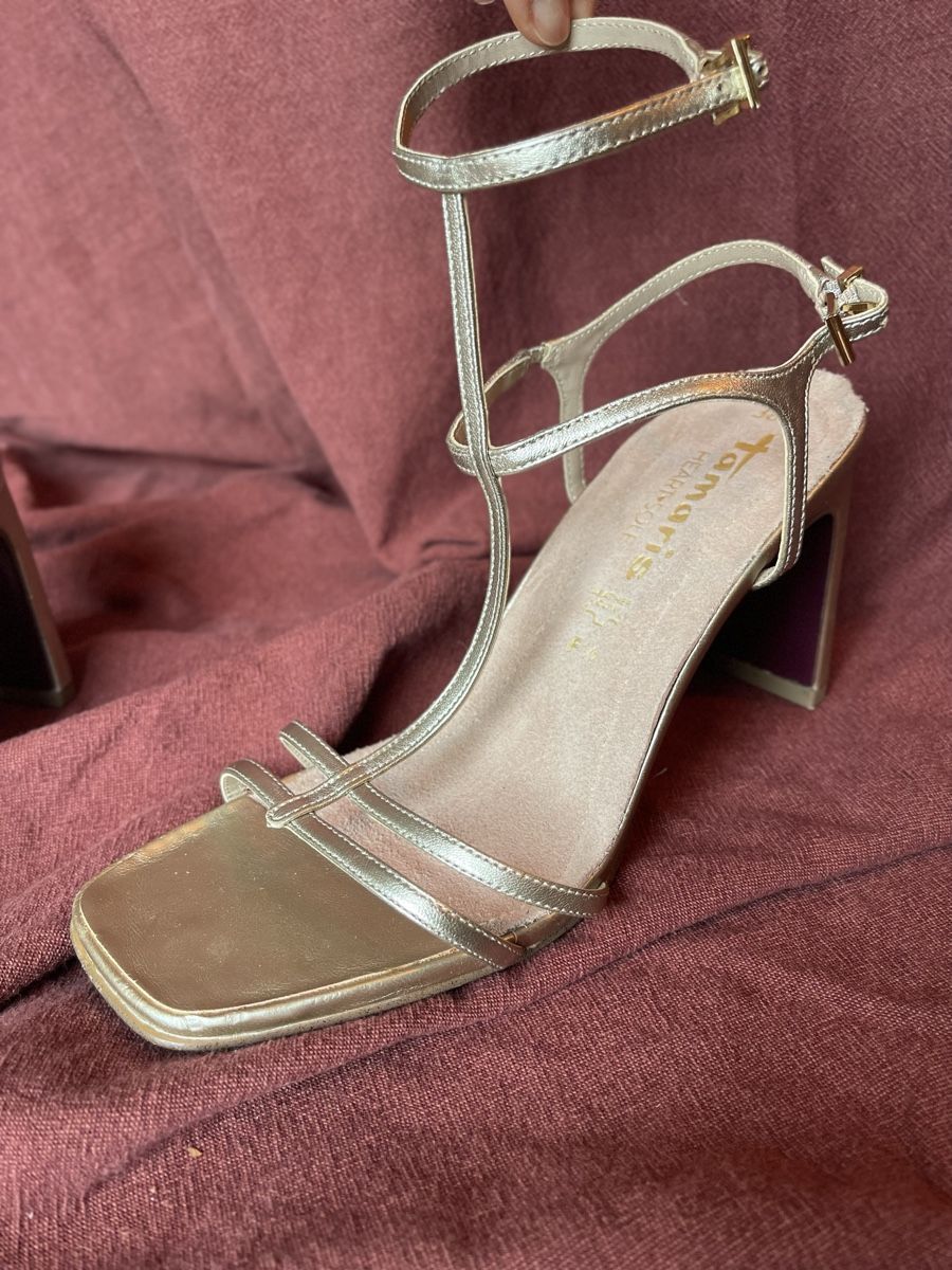 Tamaris Damenschuhe: Tamaris Sandaletten Gold, Gr. 38 – Gebraucht aus Kölliken von ErmelindaE 1