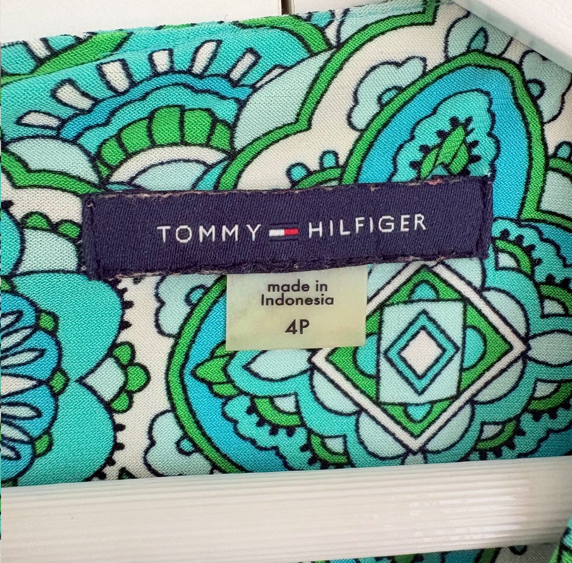 Tommy Hilfiger Kleider: Robe verte Tommy Hilfiger – Neu (gemäss Beschreibung) aus Moudon von TigerrrEye 3
