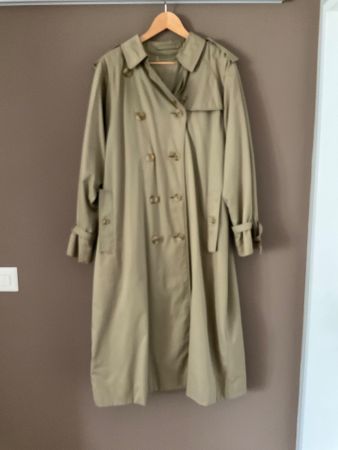Burberry Mantel