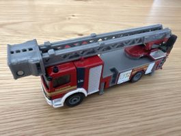 Siku 1:87 Feuerwehr Drehleiter ab 9.-