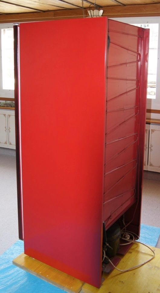Armadi: Geschenk als Barschrank oder Sommerparty oder Glace- Schrank – Usato da Jonschwil venduto da zni_65m7 4