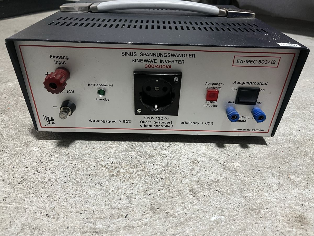 Caricabatterie: SINUS Spannungswandler 300/400VA – Usato da Bettlach venduto da mehr86