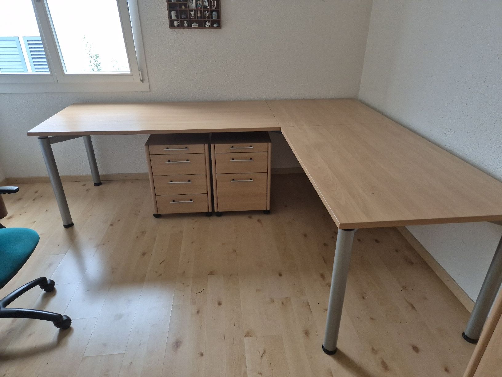 Bureaux: Pult mit Schubladen und 2 Korpussen – D'occasion à Hinteregg par Secondhand_Carmen