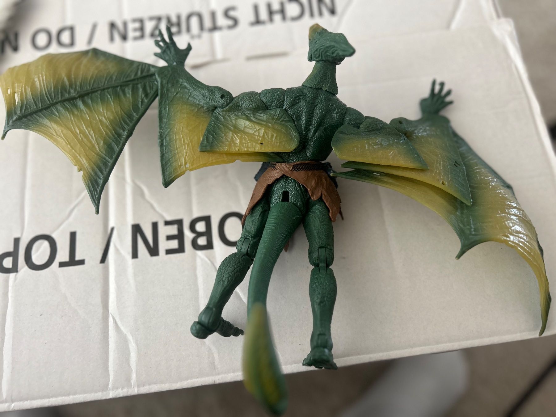 Marvel Statuette: Marvel Legends Build-A-Figure  x-men Sauron – Usato da Zürich venduto da Guti90 1