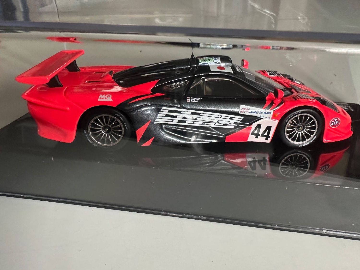 Miniature McLaren F1 GTR N°44 – Le Mans 1997 – Échelle 1:43 IXO LMM109 – Neuve