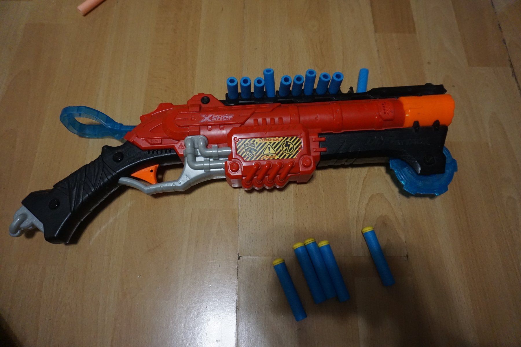 Giocattoli: Dino Attack Spielzeug Gewehr mit Darts – Usato da Zürich venduto da einalemjena 3