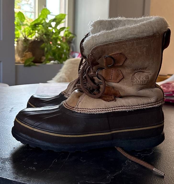 Scarpe da donna: Sorel Echtleder/Echt Lammfell 40.5 – Usato da Buchberg venduto da the_w8gy