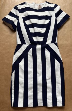 New beautiful dress luxury brand Anne Kaelie size S