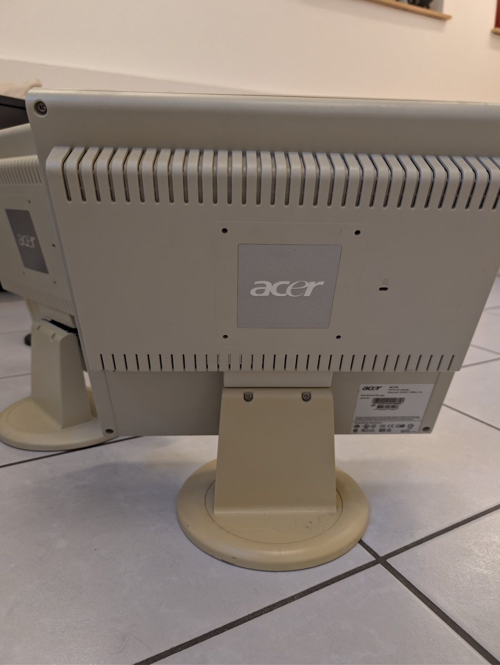 Acer Ecrans: Monitor Acer AL715 – D'occasion à Bellinzona par fan_tc7f 1