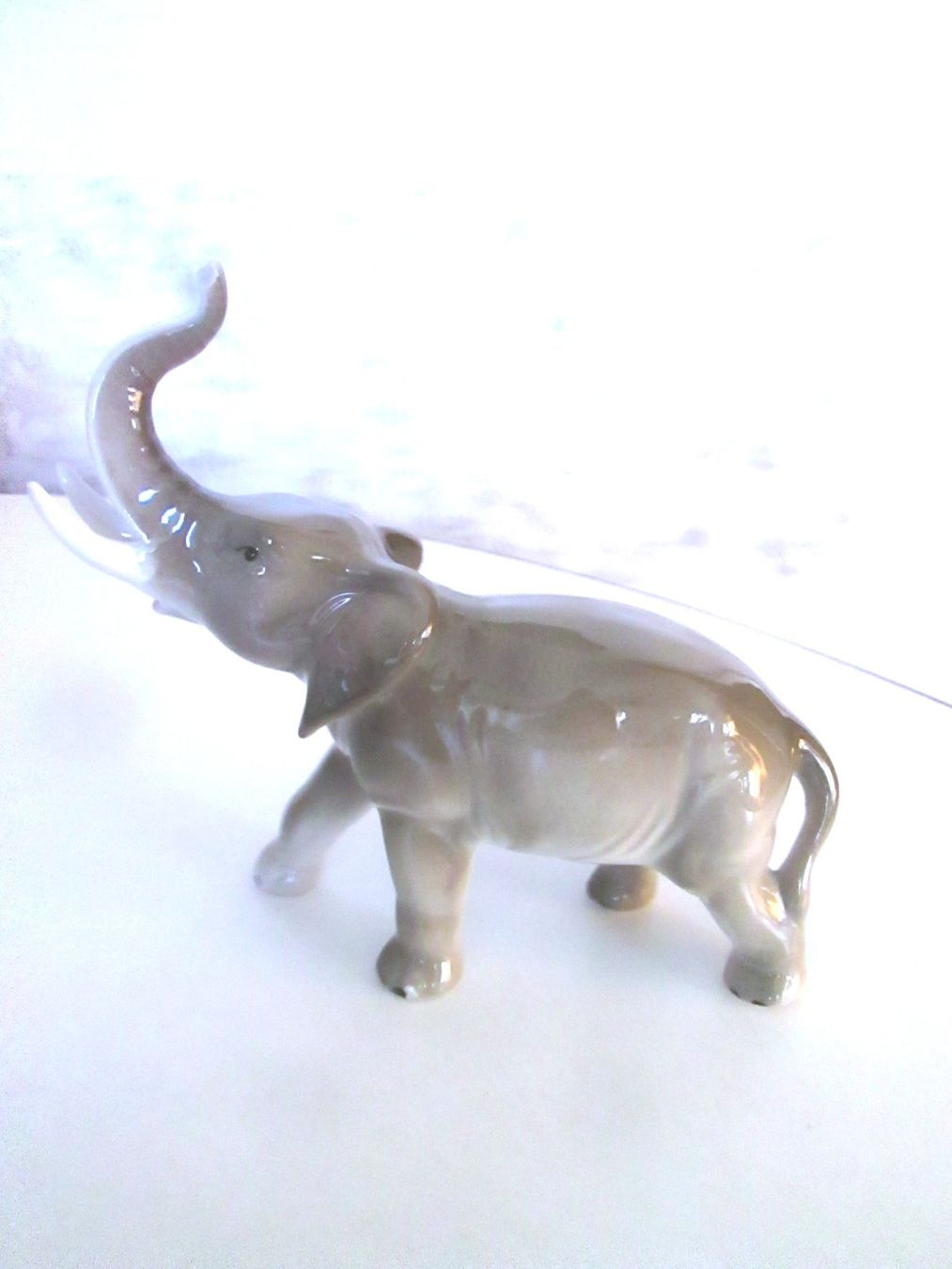 Figurines: Porzellanelefant – D'occasion à Sementina par babucia