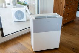 Midea PortaSplit 12'000 BTU, 3.5 kW mit CH-Stecker