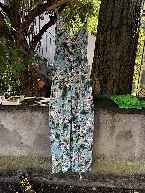 Jumpsuits: Overall von Guess Grösse S – D'occasion à Basel par bur73