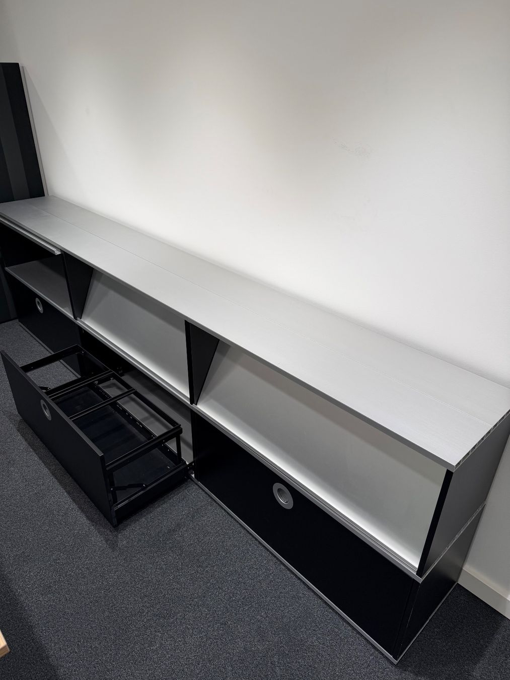 Lista Scaffali: Denz Sideboard D3 – Usato da Glattbrugg venduto da Preform 4