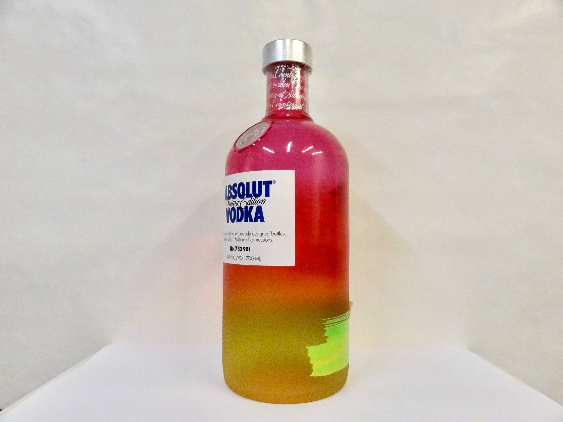 Absolut Vodka Spirituosen: 1 x ABSOLUT VODKA ABSOLUT UNIQUE Edition 2012 – Neu und originalverpackt aus Kerzers von zimmergruen 3