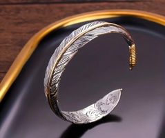 Armreif/ Armband Feder