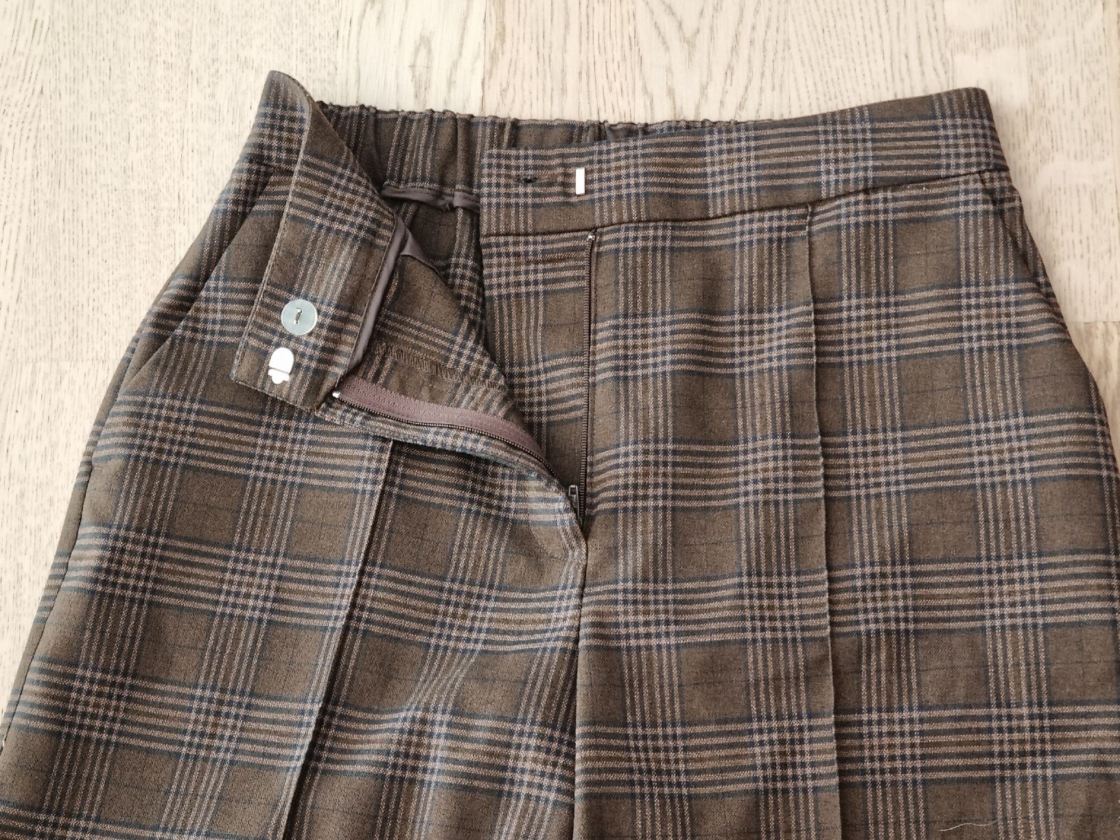 Hosen: Damenhosen Gr. 36 – Gebraucht aus Steinen von turbogeiss99 1