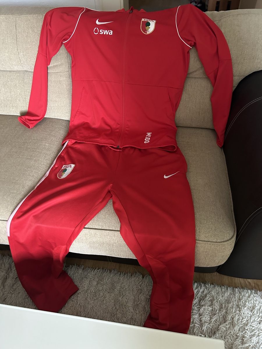 Nike Canottiere & Pantaloni: FC Augsburg Bundesliga – Usato da Schaffhausen venduto da arm_x5nn 1